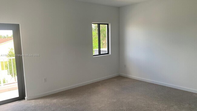 Building Photo - 25308 SW 135th Ave