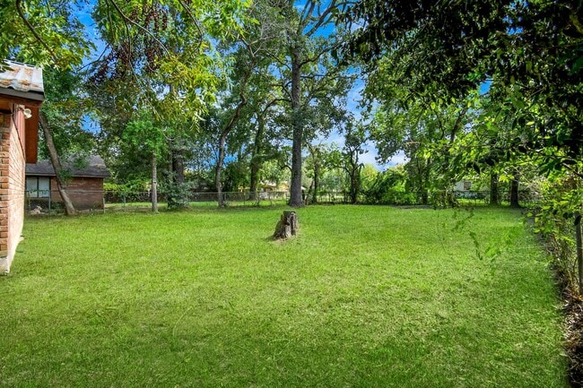 Building Photo - 707 S Franklin Ave