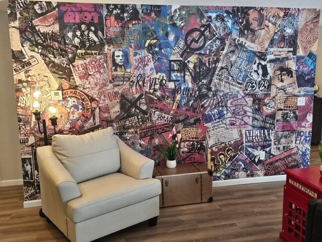 Building Photo - 814 Pierson Rd