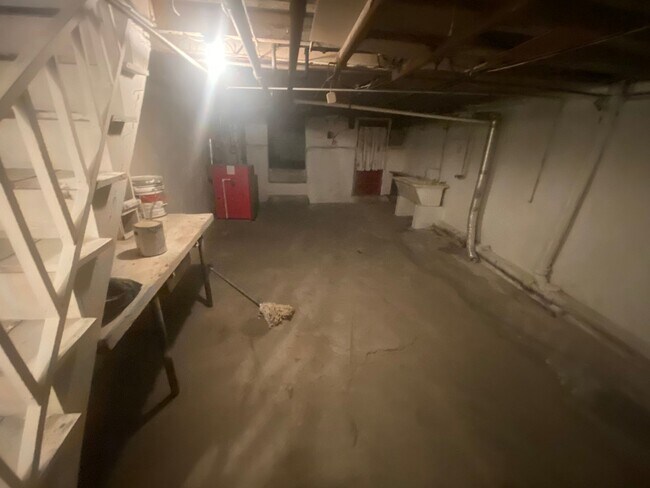 Building Photo - 3 Bedroom Modern Renovation in Chester, PA