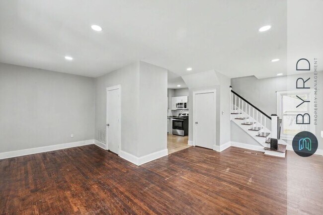 Building Photo - 114 Lee Ave