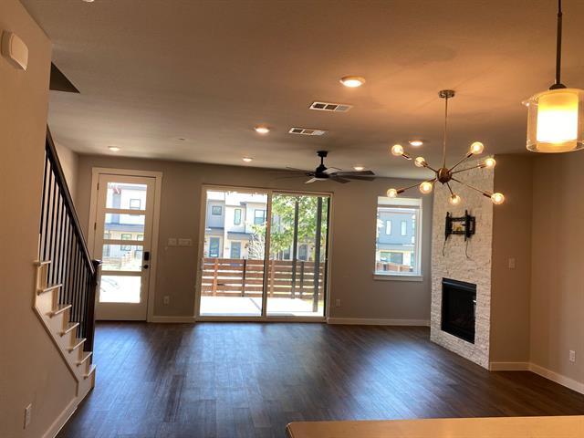 Building Photo - 829 Emerling Dr