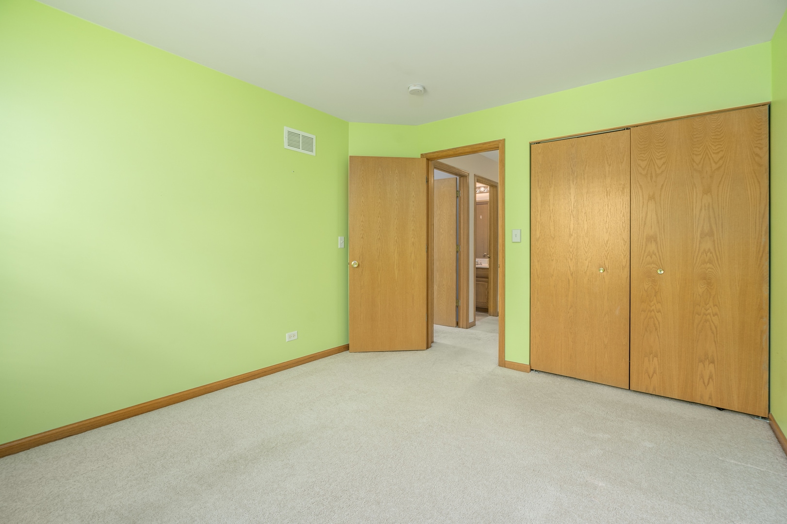 Building Photo - 1440 Millbrook Dr