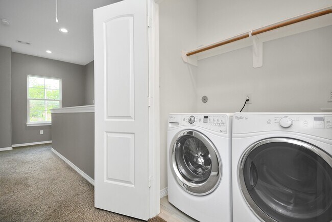 Building Photo - 3019 Elysian St