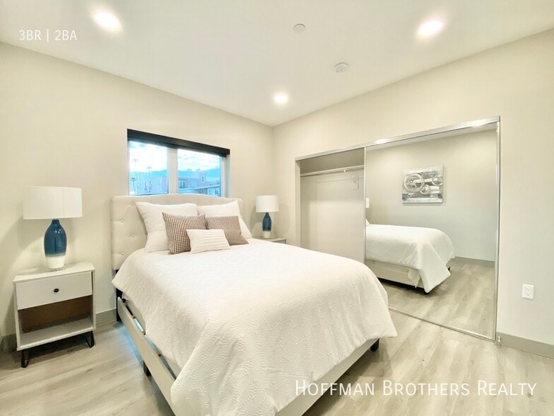 Building Photo - 1530 Brockton Ave