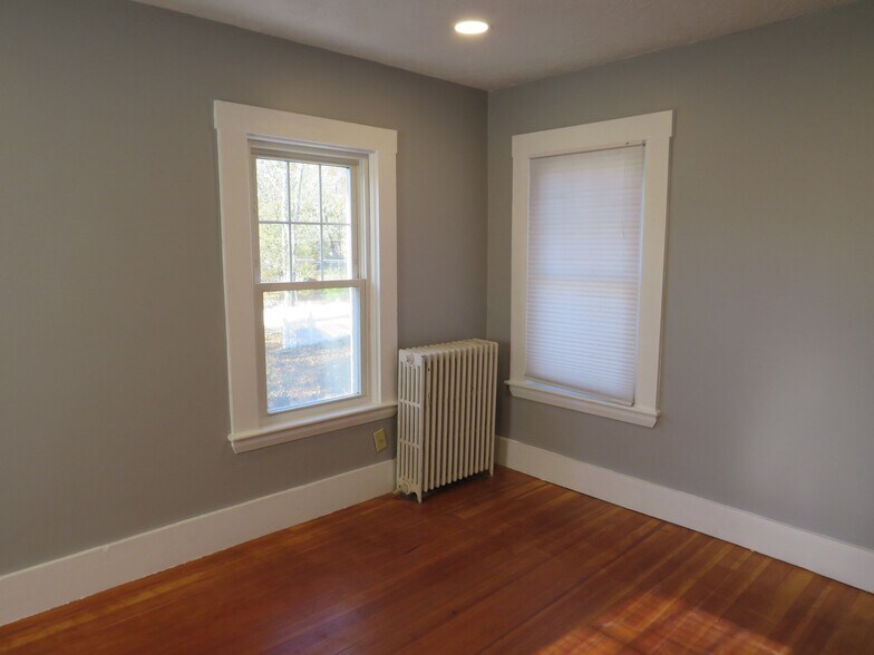 Building Photo - 1063 Washington St