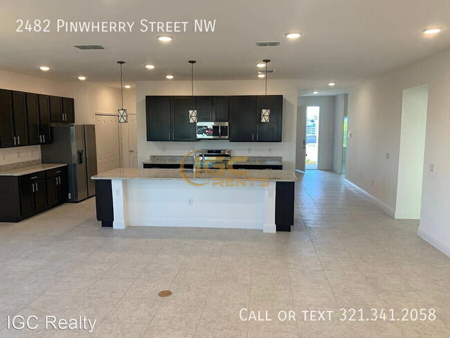 Building Photo - 2482 Pinwherry St