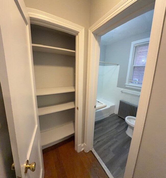 Building Photo - 15 Gallatin St NE