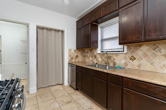 Building Photo - 4008 Herschel Ave