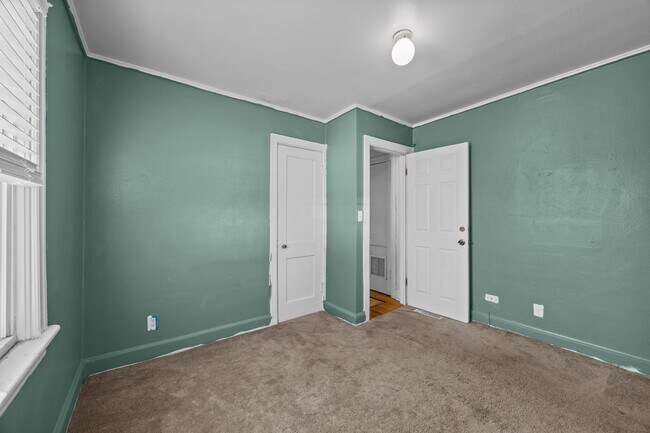 Building Photo - 9120 Granby St