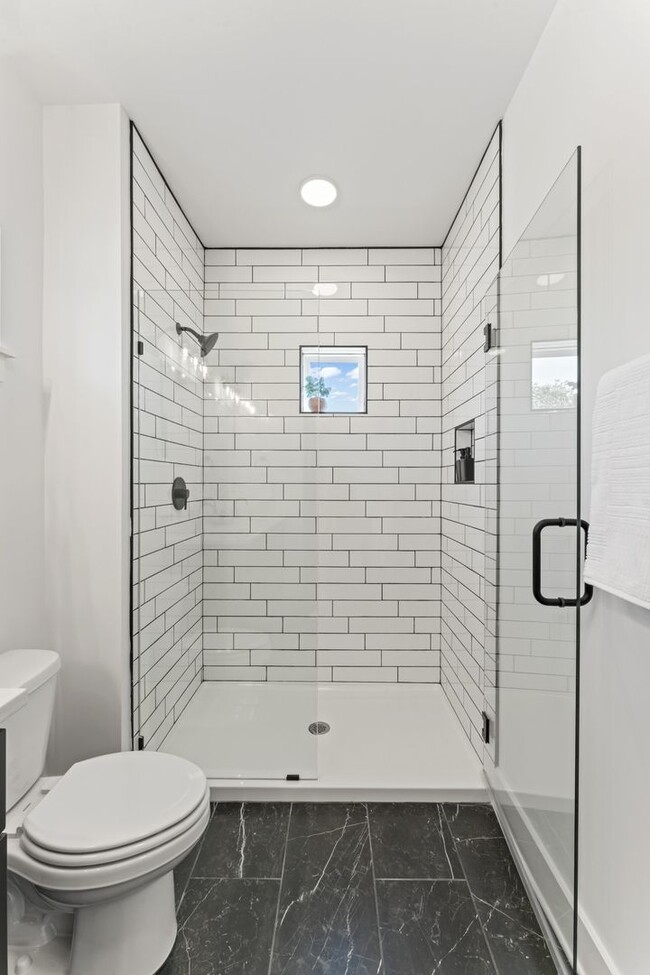 Building Photo - Madison townhome for rent. 3 bed/3.5 bath ...