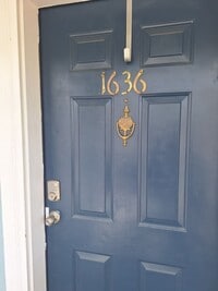 Building Photo - Walking distance to UT