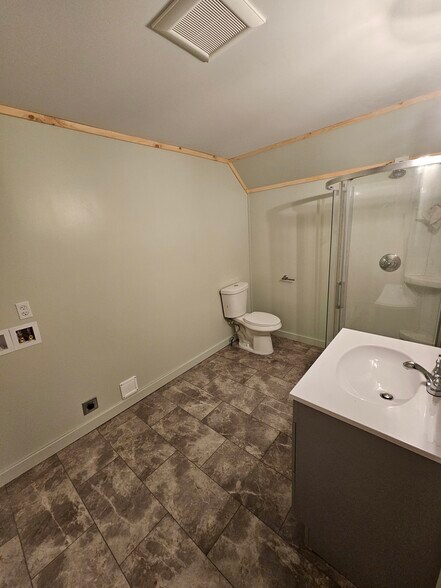 Building Photo - 97 Lincoln St