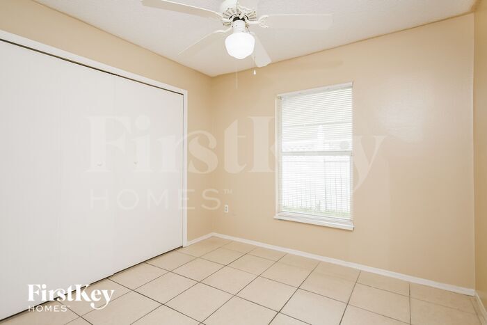 Building Photo - 356 Lake Daisy Cir