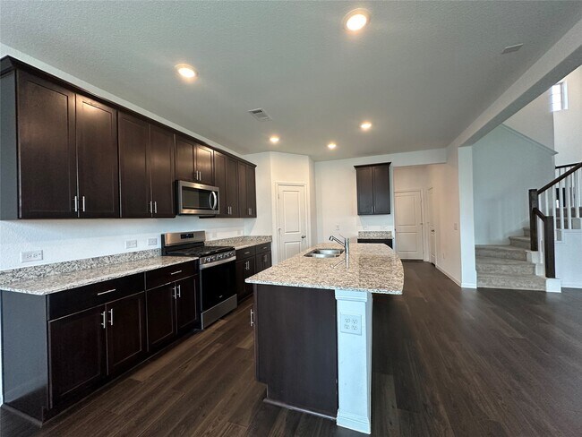 Building Photo - 1052 Laguna Cv Dr