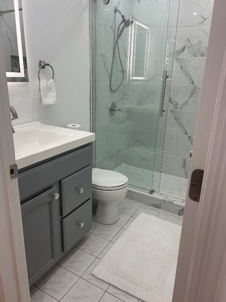 Building Photo - 68-43 Jay Ave