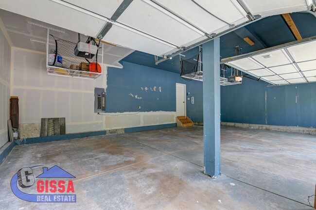 Building Photo - 1043 Longspur Ln