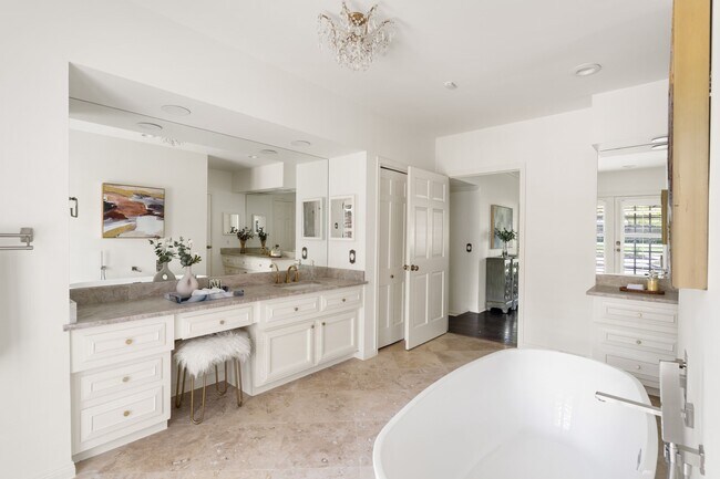 Building Photo - 11739 Wood Ln