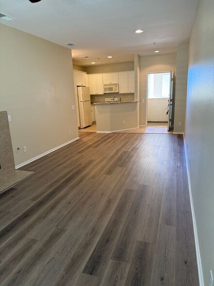 Building Photo - 26358 Arboretum Way