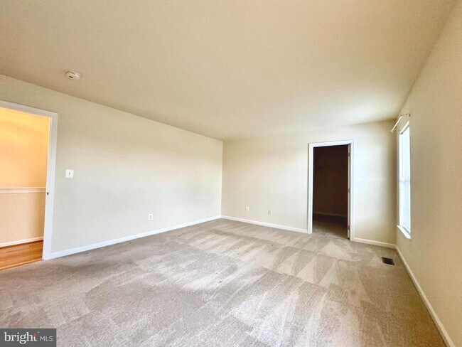 Building Photo - 22006 Stone Pier Ln