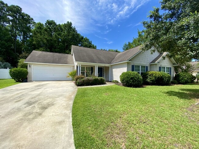 Primary Photo - Home in Woodbridge With a Screened Porch a...