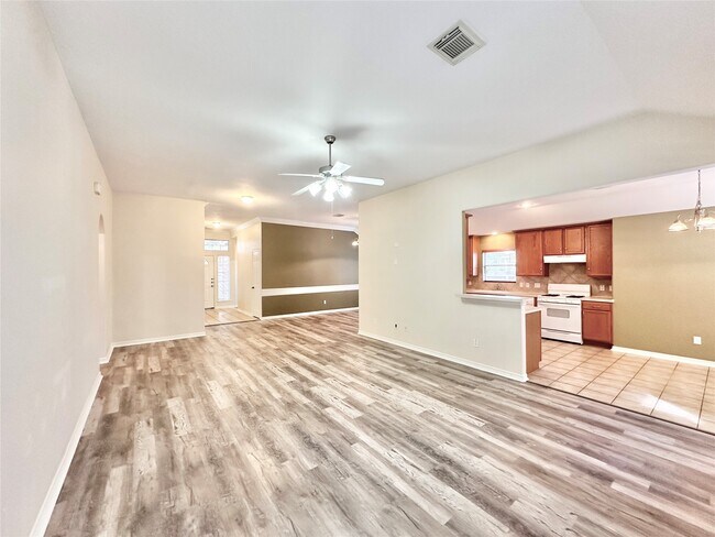 Building Photo - 20203 Goss Hollow Ln