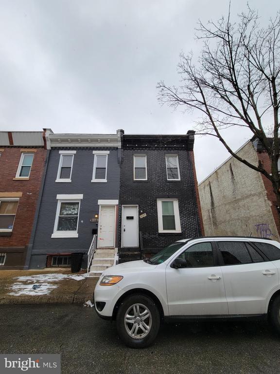 Building Photo - 3137 N Stillman St