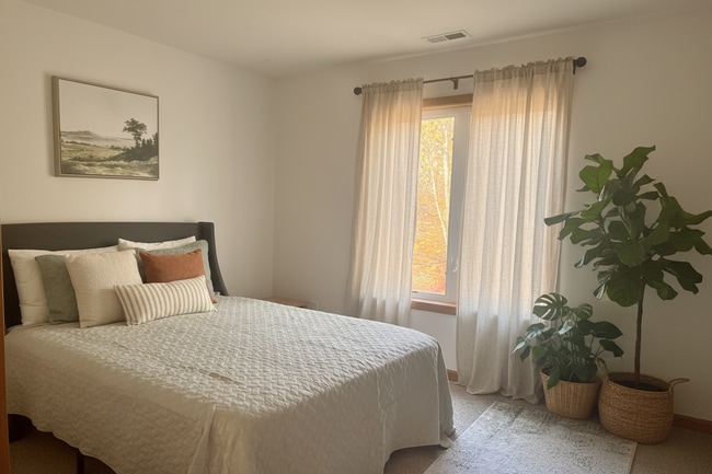 Building Photo - 614 Salls Rd