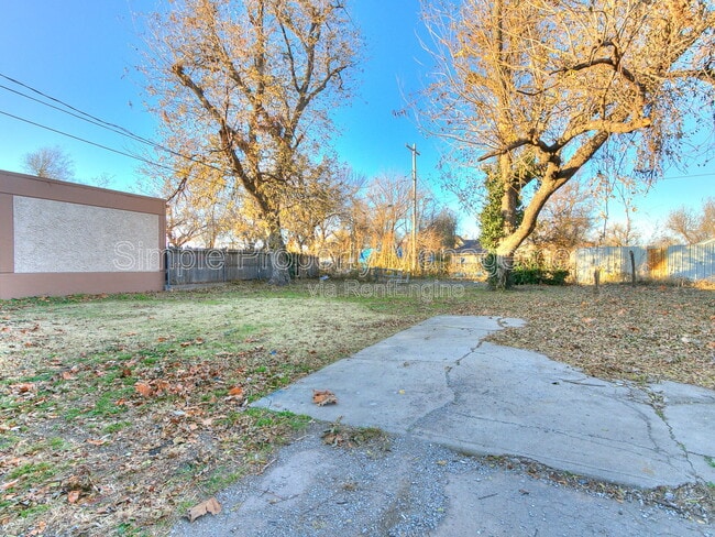 Building Photo - 1721 NW 1st St
