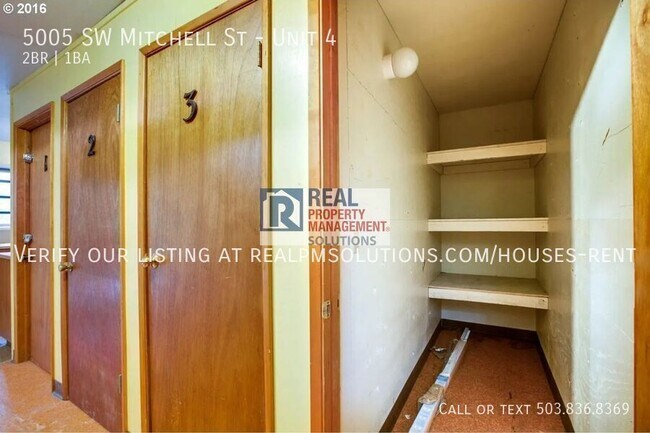 Building Photo - 5005 SW Mitchell St