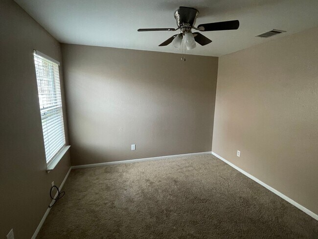 Building Photo - 3 BEDROOM PLUS OFFICE, COMMUNITY POOL, BELTON ISD