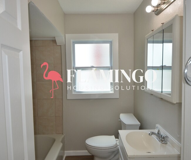 Building Photo - 3868 Addison Ave