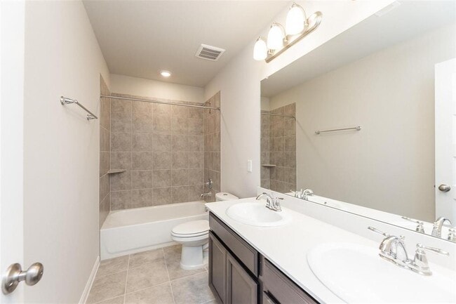 Building Photo - 7215 Wilshire Ct