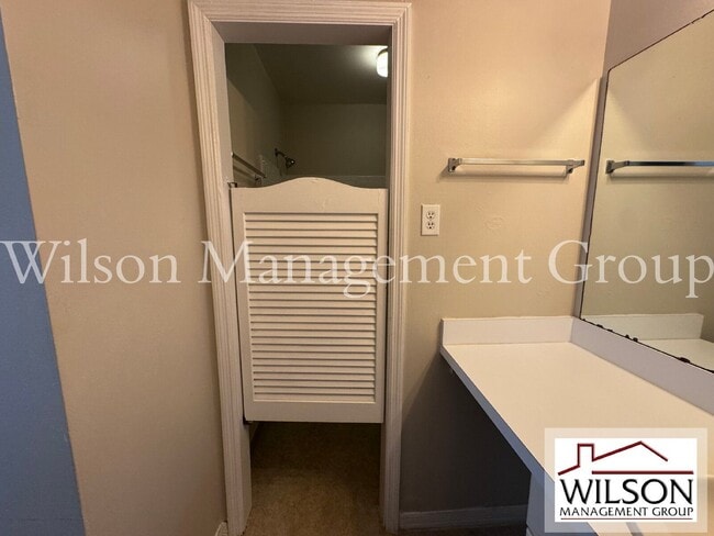 Building Photo - 525 Georgetown Dr
