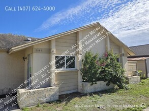 Building Photo - Super Sanford 2 Bedroom Duplex