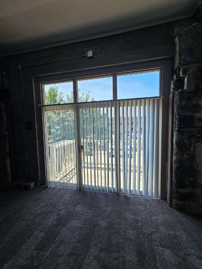Building Photo - Unique 2 Bedroom Downtown Mount Clemens Loft with Updated Kitchen, Spacious Living Room, Balcony ...