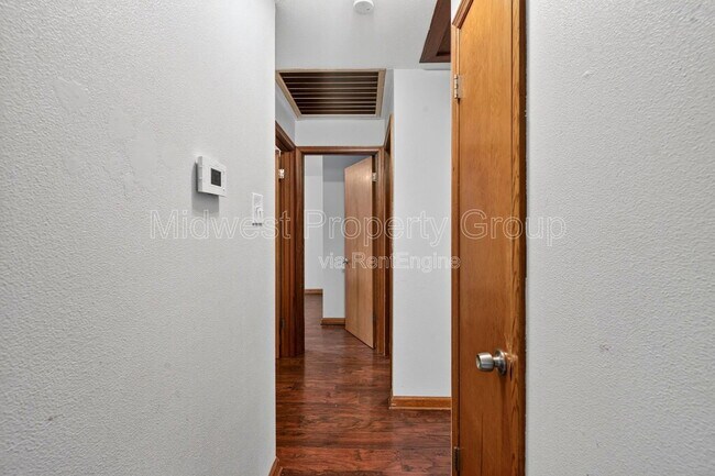 Building Photo - 1427 Attica Dr