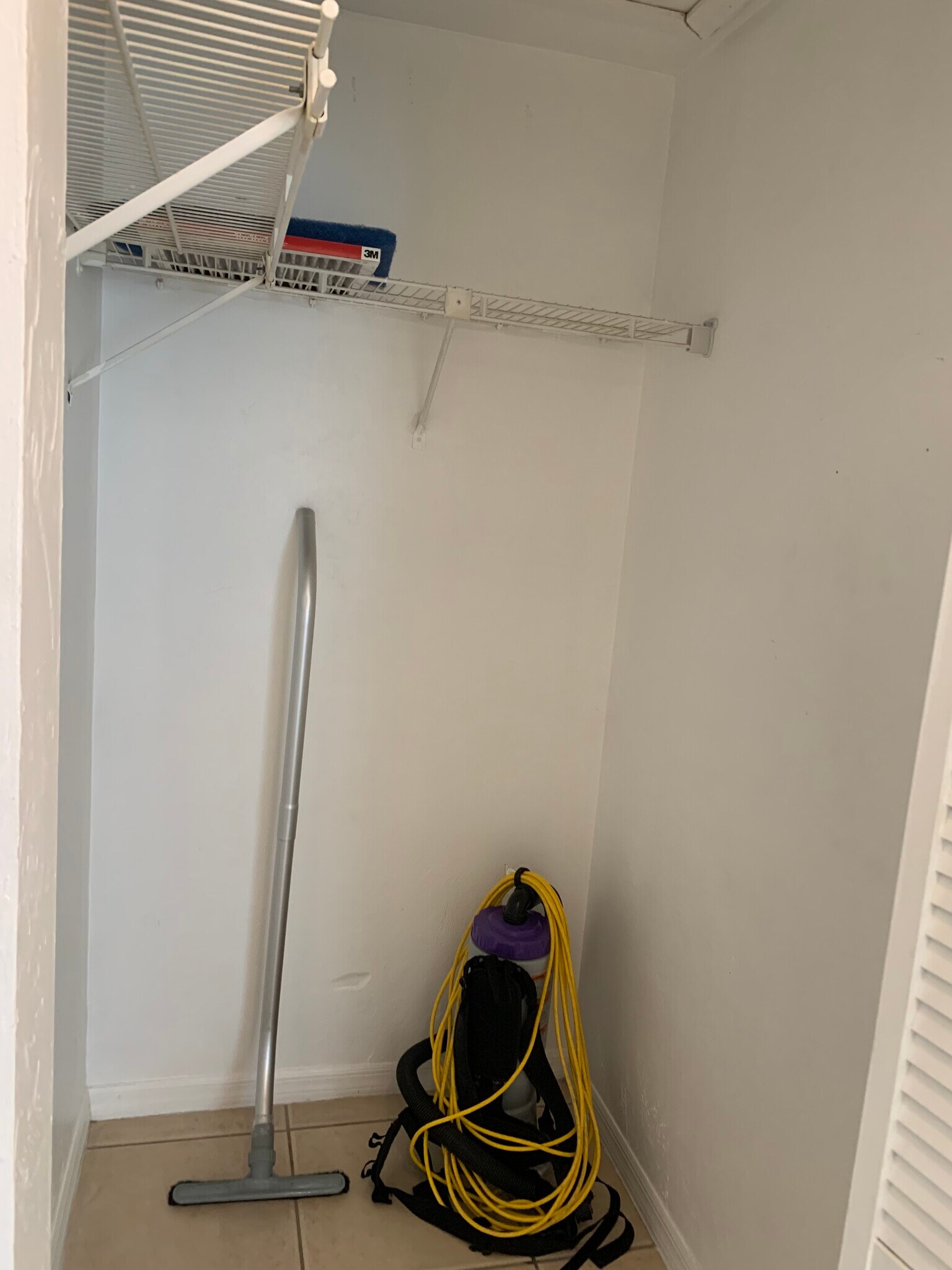 Building Photo - 7380 Albany Rd