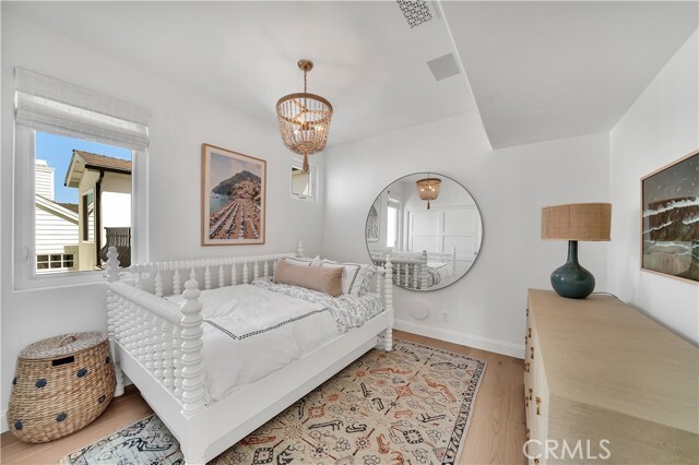 Building Photo - 412 Acacia Ave