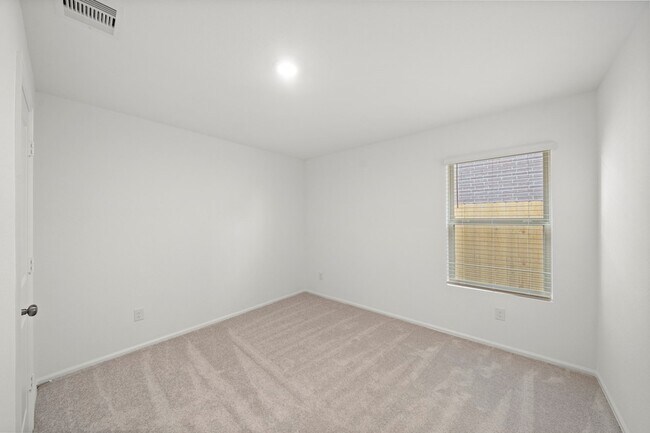 Building Photo - 1524 Twilight Grn Dr