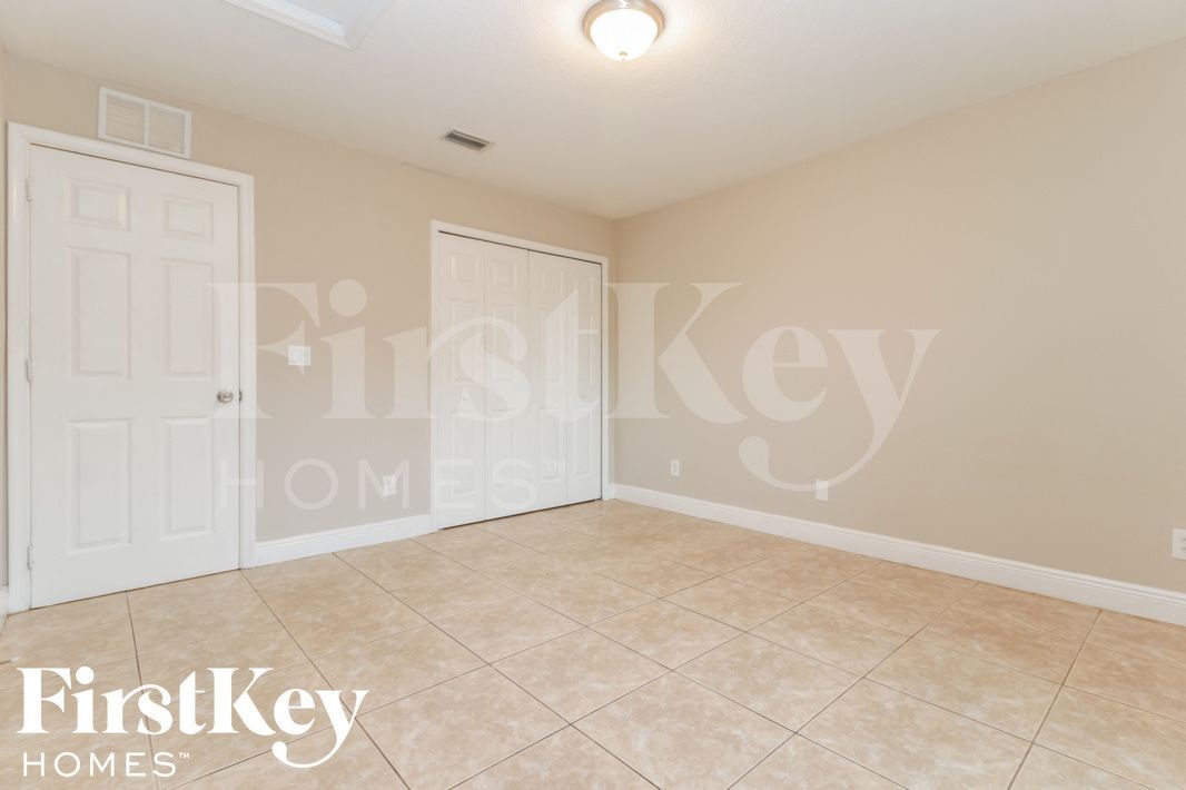 Building Photo - 4213 12th St SW