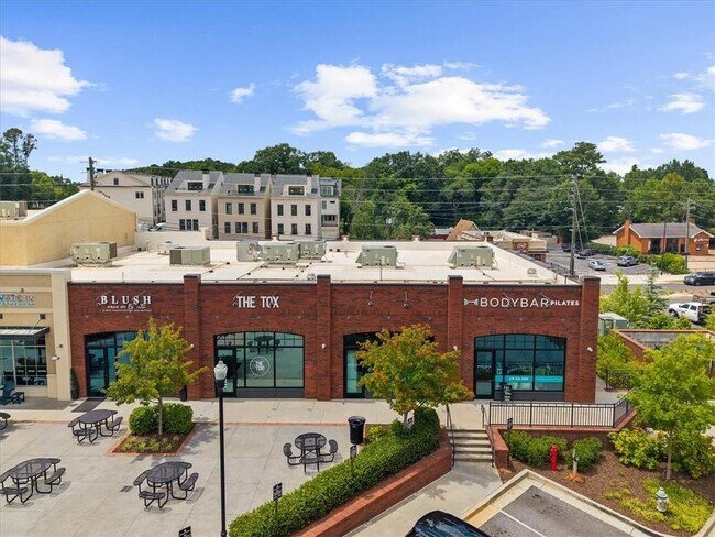 Building Photo - 205 Devore Rd