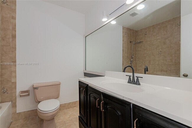 Building Photo - 1082 W 79th St