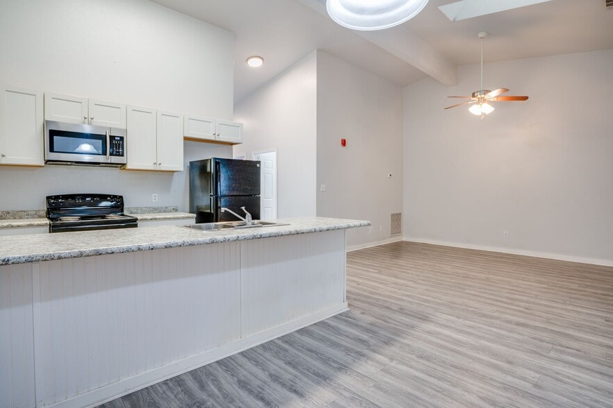 Building Photo - Mockingbird Garden Apartments
