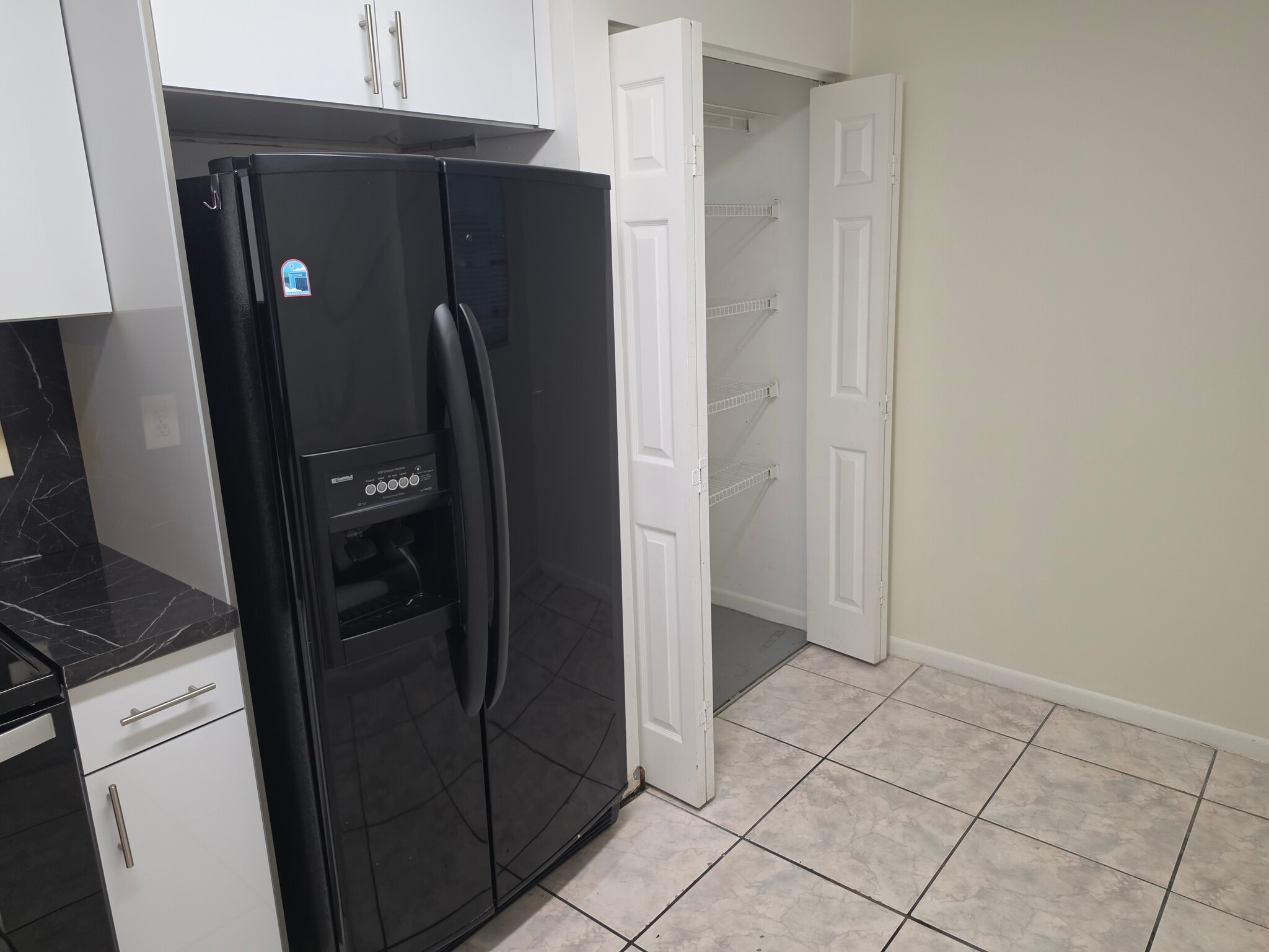 Kitchen - 20805 NE 8th Ct