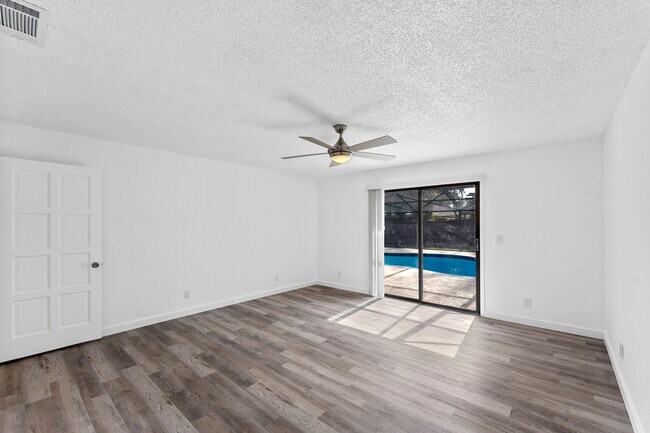 Building Photo - 886 Quail Run