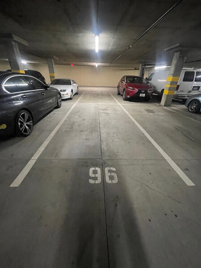 Parking Spot 2 - 133 The Promenade N