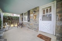 Building Photo - 128 Henley Rd