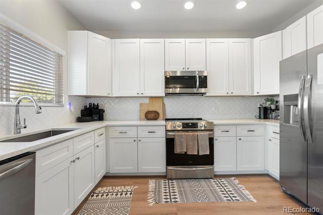 Building Photo - 4947 Stoneham Ave