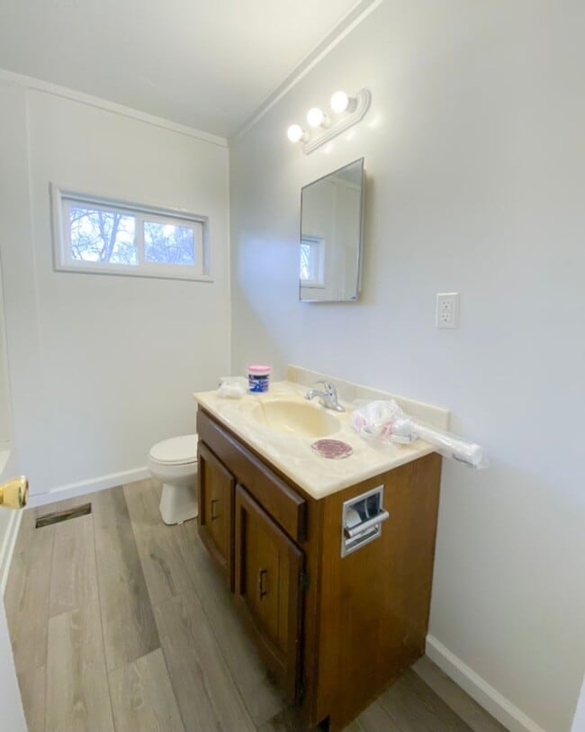 Building Photo - Italian Estates Property Managment